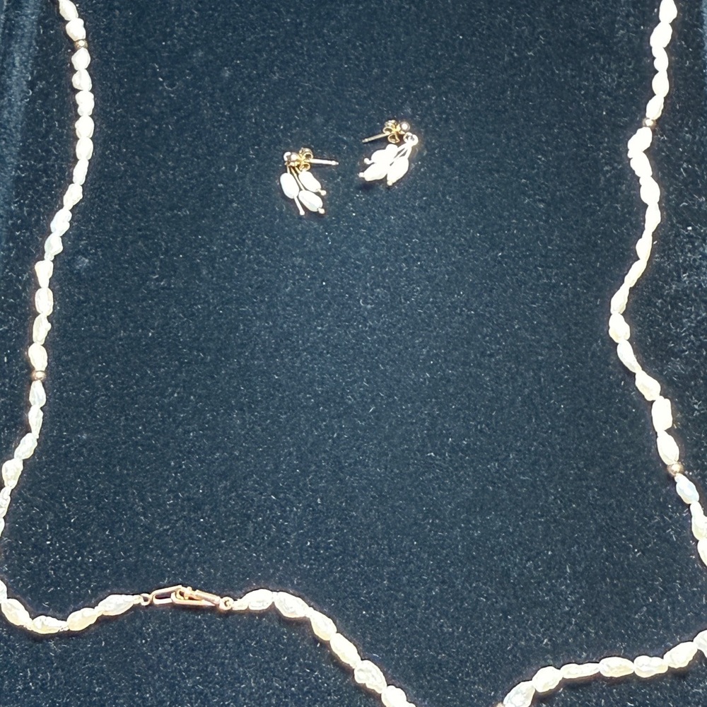 14k  Yellow Gold Freshwater Rice Pearl Natural set  Necklace and earrings